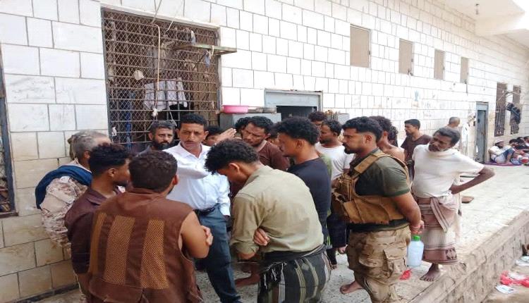 نيابة جعار تتفقد أوضاع السجناء في السجن المركزي بأبين