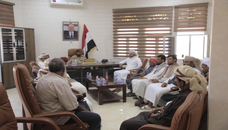التهدئة والمصالحة تواصل برنامجها بزيارة قائد المحور الشرقي والشرطة العسكرية بالمهرة