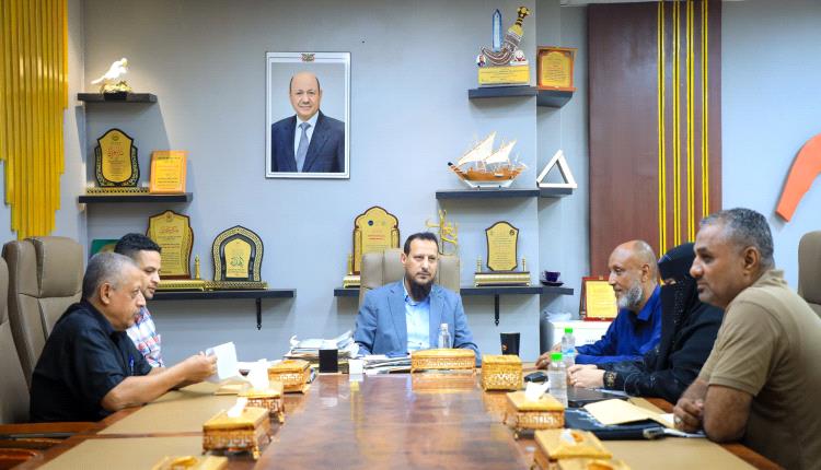 المحافظ شيخ يناقش مع القائم بأعمال مدير مؤسسة المياه الحلول الممكنة لإشكالية ضعف الضخ في المنطقة الأولى