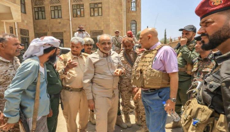 الفريق الصبيحي يطلع على الأوضاع الميدانية والعسكرية في تعز ويشدد على الجاهزية اليقظة العالية