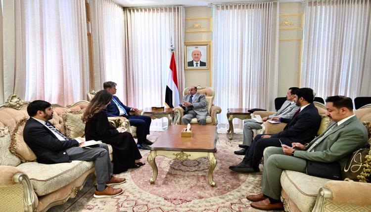 الخنبشي يبحث مع القائم بأعمال السفارة الأمريكية مستجدات الأوضاع في اليمن وتعزيز التعاون المشترك