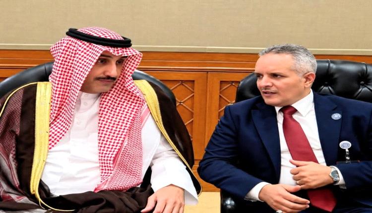 الوزير اليافعي يبحث مع مدير عام منظمة العمل العربية ونظرائه العرب تعزيز التعاون وتبادل الخبرات في أسواق العمل