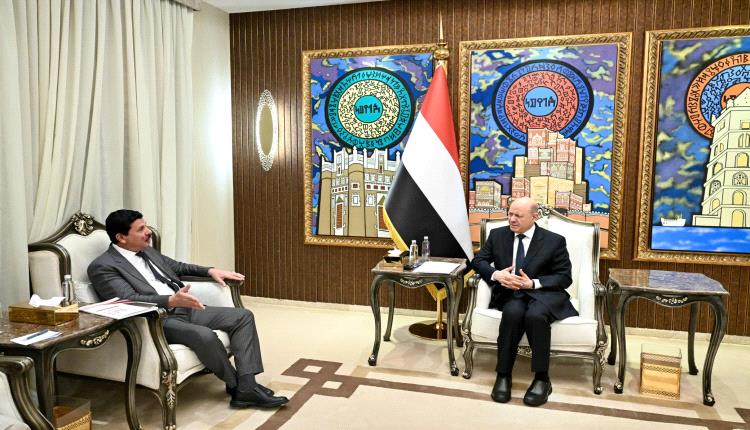 رئيس مجلس القيادة يلتقي اللجنة الوطنية للتحقيق ويتسلم تقريرها الدوري الرابع عشر