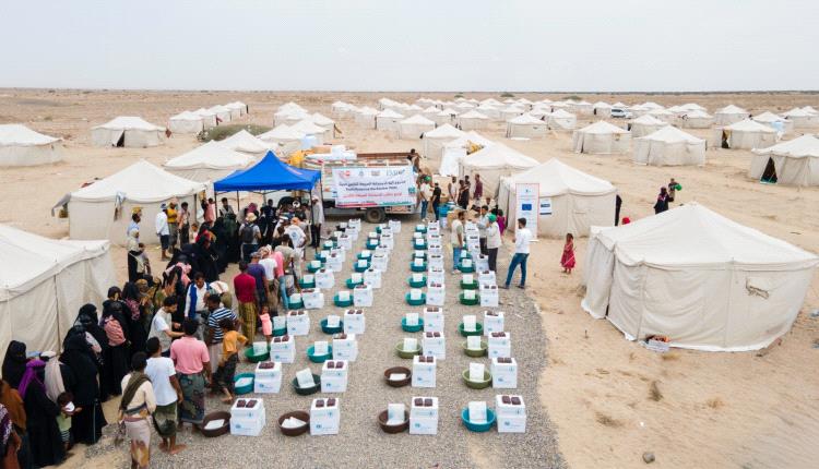 المؤسسة الطبية الميدانية تُوصل مساعدات الاستجابة السريعة إلى 439 أسرة نازحة في عدن وأبين