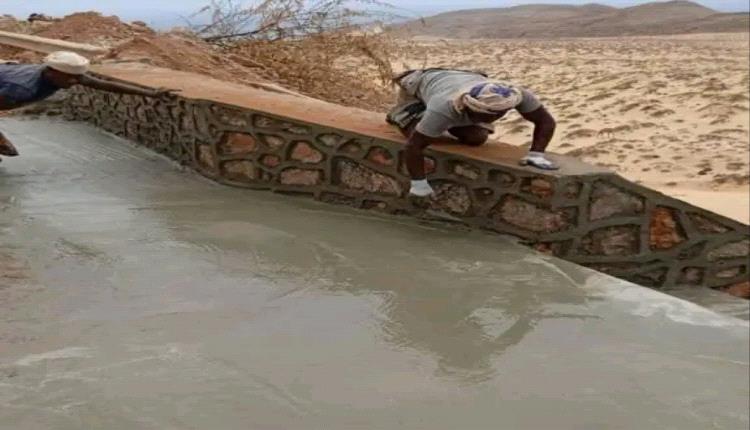 إعادة تأهيل جدران مساندة في أحد المنعطفات الخطرة بالطريق الدولي قشن–سيحوت