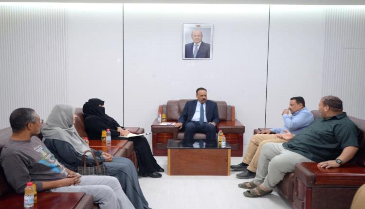 وزير الأشغال العامة والطرق يلتقي بمبادرة صيرة للسلام والتنمية لمناقشة قضايا الطرق والسلامة المرورية