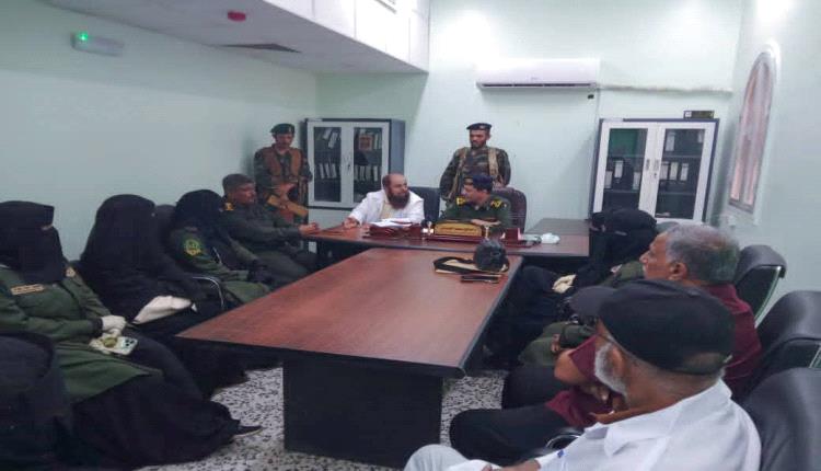 مدير أمن أبين يزور مستشفى الرازي ويتفقد منتسبات الأمن النسائي في المستشفى