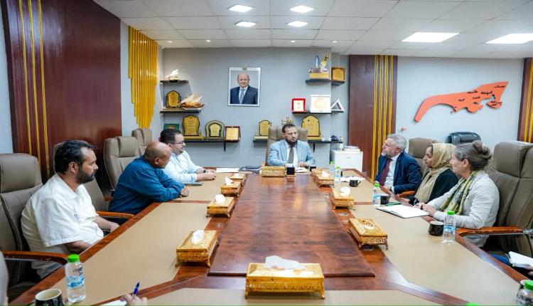 محافظ العاصمة عدن يبحث مع سفير الاتحاد الأوروبي والسفيرة الهولندية تداعيات التصعيد الحوثي وأوضاع النازحين