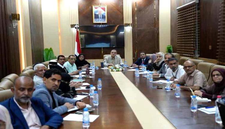 وزير الصحة يرأس اجتماع لجنة الطوارئ الصحية المركزية ويشدد على مواصلة الجهود المبذولة واستمرار رفع الجاهزية وتعزيز الاستجابة