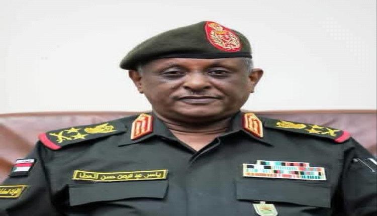 رئيس هيئة الأركان السوداني يؤكد وقوف بلاده إلى جانب القوات المسلحة اليمنية في مواجهة التمرد الحوثي