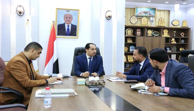 الوزير البكري يلتقي مدير عام مكتب الوزارة بساحل حضرموت