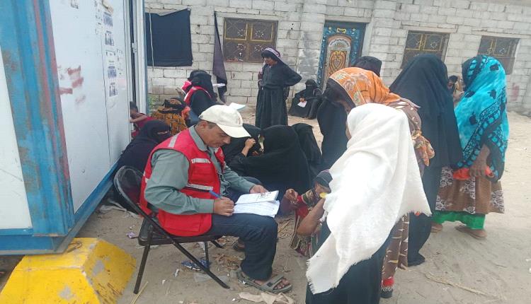 الهلال الأحمر اليمني فرع أبين ينهي عملية المسح والتحقق للنازحين القادمين من المحافظات الشمالية