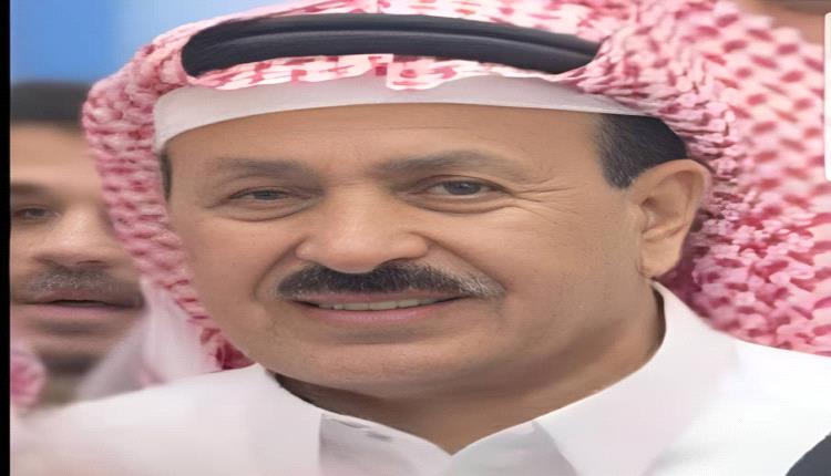 الشيخ صالح العزاني عضو مجلس الشورى يعزّي آل أقبال بوفاة المهندس عمر محمد أقبال