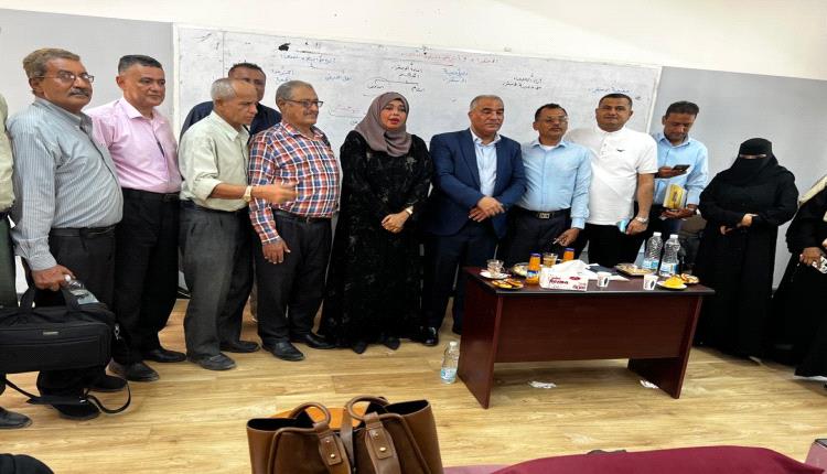 وزير التربية العبادي يواصل حضوره الأكاديمي ويشرف على مناقشة خطتي دكتوراه بجامعة عدن