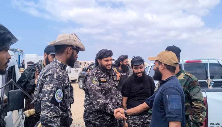 قوات أمن المنشآت تتسلم مهام تأمين مخيم النازحين غرب عدن