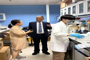المستشار الثقافي في الصين يبحث مع جامعة 