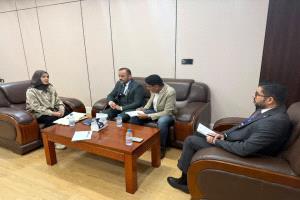 وزيرة الشؤون القانونية تبحث مع رئيس بعثة المنظمة الدولية للهجرة تعزيز الأطر التشريعية لحماية النازحين وتنظيم الهجرة