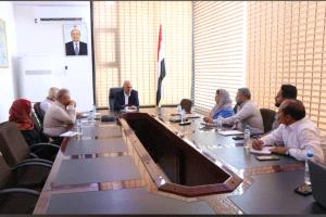 الشرجبي يبحث مع المدير القطري لمنظمة رعاية الأطفال الدولية  تعزيز تدخلات المياه والصرف الصحي والإصحاح البيئي