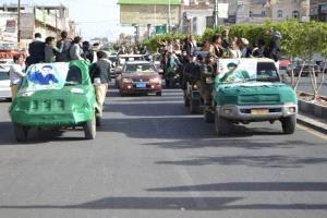 وسط تكتم عن جبهات المواجهات.. المليشيات الحوثية تشيع 17 من عناصرها بينهم قيادات ميدانية